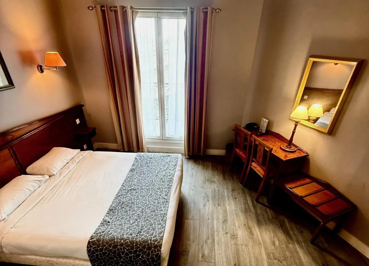 Hotel Richmond Gare Du Nord Paris