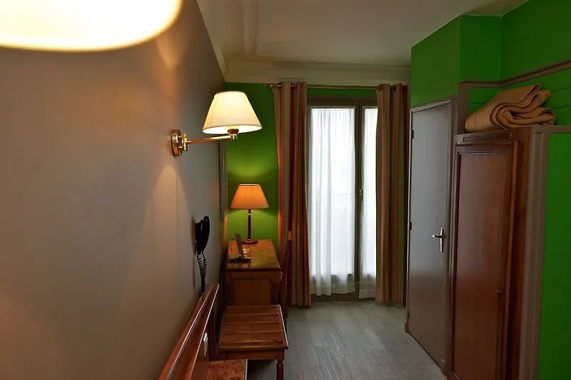Hotel Richmond Gare Du Nord Paris 2*,