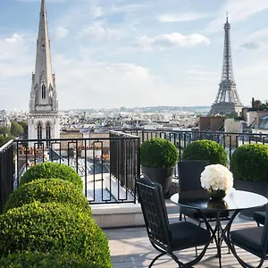 Отель Four Seasons George V, Париж