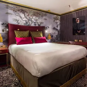 Snob Hotel מלון