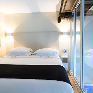 Helzear Etoile Hotel