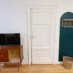 https://le-botanique-hypercentre-netflix.midi-pyreneeshotels.com