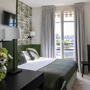 Clement ** Paris