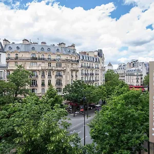 Hotel Mercure Montparnasse Raspail, Paris