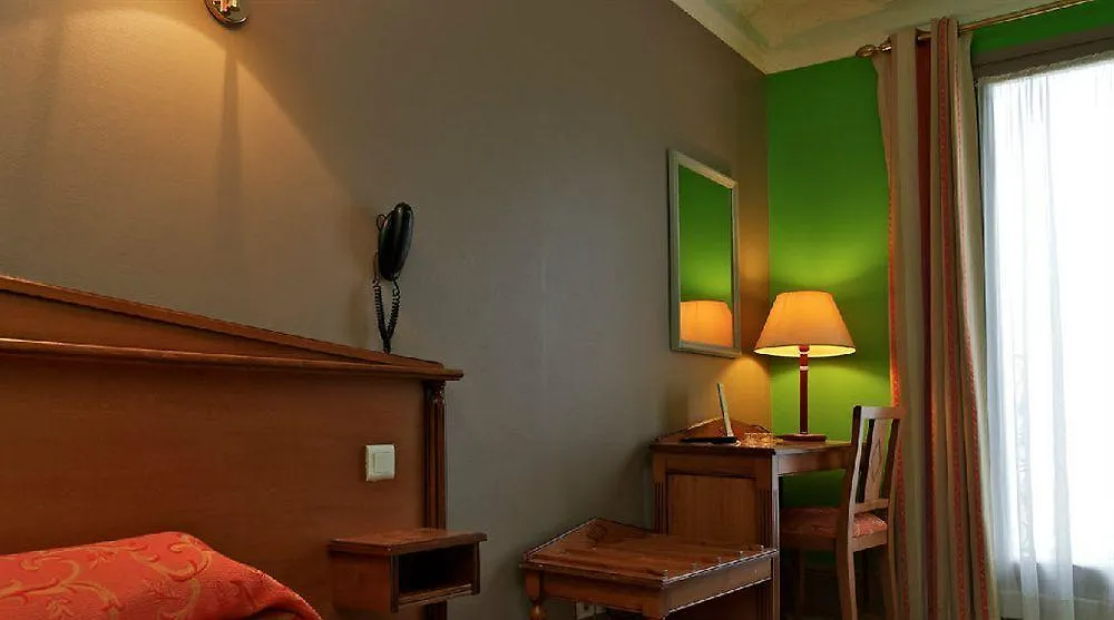 **  Hotel Richmond Gare Du Nord Parijs Frankrijk