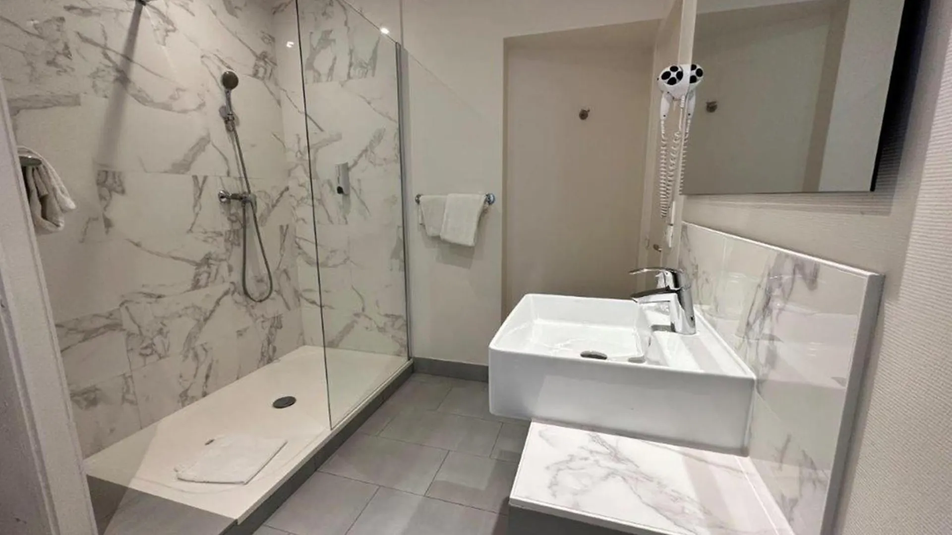 Hotel Richmond Gare Du Nord Paris 2*,